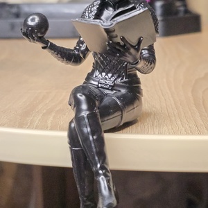 Violet Fourth Wing könyvespolc dekor figura - otthon & életmód - dekoráció - asztal és polc dekoráció - könyvszobor - Meska.hu