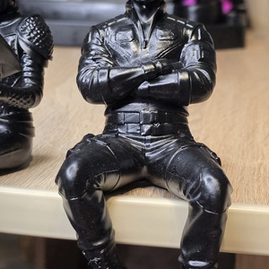 Xaden Fourth Wing könyvespolc dekor figura - otthon & életmód - dekoráció - asztal és polc dekoráció - könyvszobor - Meska.hu