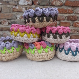 Tulipános horgolt tároló kicsi - otthon & életmód - tárolás & rendszerezés - tárolókosár - Meska.hu