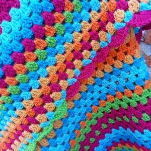 Fuerteventura Horgolt vállkendő - háromszög alakú  - ruha & divat - sál, sapka, kendő - vállkendő - Meska.hu