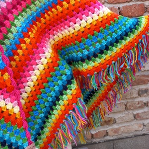 Bohém rojtos Horgolt vállkendő - háromszög alakú  - ruha & divat - sál, sapka, kendő - vállkendő - Meska.hu