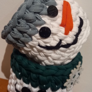 Hóemberes polófonalból horgolt tároló - ajándékozáshoz, Otthon & Életmód, Tárolás & Rendszerezés, Tárolókosár, Horgolás, MESKA