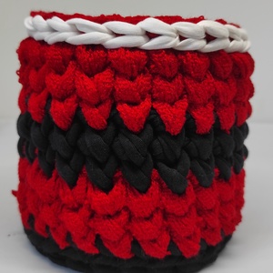 Mikulás pocakja polófonalból horgolt tároló - ajándékozáshoz - otthon & életmód - tárolás & rendszerezés - tárolókosár - Meska.hu