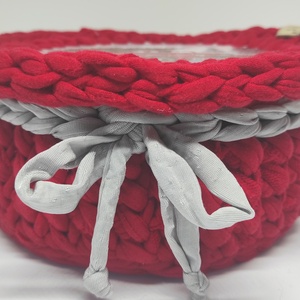 karácsonyi dobozka polófonalból horgolt tároló -  - otthon & életmód - tárolás & rendszerezés - tárolókosár - Meska.hu