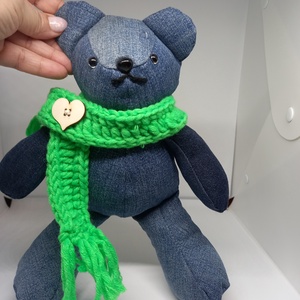 Mackó sállal - játék & sport - plüssállat & játékfigura - maci - Meska.hu