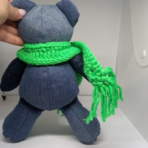 Mackó sállal - játék & sport - plüssállat & játékfigura - maci - Meska.hu