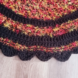 Fekete/narancs horgolt kerek szőnyeg  - otthon & életmód - tárolás & rendszerezés - tárolókosár - Meska.hu