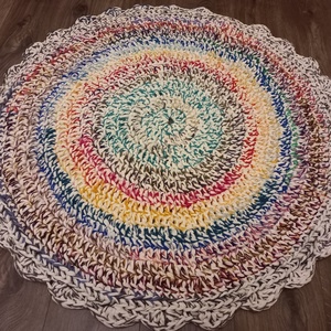 SZIVÁRVÁNY Rongyszőnyeg hatású horgolt kerek szőnyeg  - Meska.hu