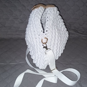 Horgolt háromszög alakú táska - esküvő - kiegészítők - táska - Meska.hu