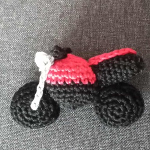 Motor kulcstartó - játék & sport - plüssállat & játékfigura - plüss autó & motor - Meska.hu
