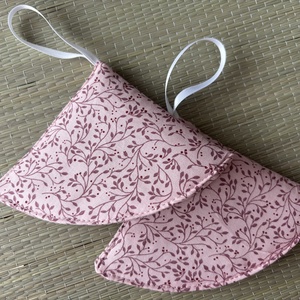Edényfogó -rózsaszín indák - otthon & életmód - konyhafelszerelés, tálalás - konyhai textil - edényfogó & edényfedő - Meska.hu