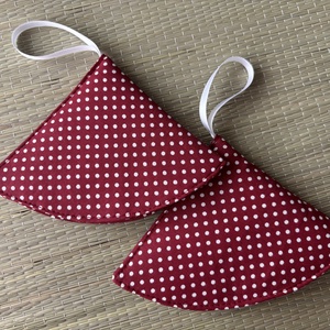 Edényfogó- bordó, pöttyös  - otthon & életmód - konyhafelszerelés, tálalás - konyhai textil - edényfogó & edényfedő - Meska.hu