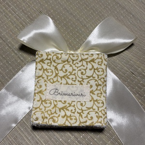 Arctisztító párna - arany indák, Szépségápolás, Arcápolás, Arctisztító korong, Varrás, MESKA