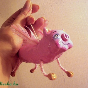 Szárnyas malac - kilógatós papírmasé figura -  - Meska.hu