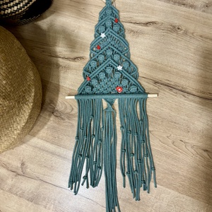 Makramé fenyőfa - karácsony - karácsonyi lakásdekoráció - karácsonyfa, grincsfa - Meska.hu