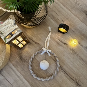 Makramé adventi kopogtató/ajtódísz, Karácsony, Adventi díszek, Adventi ajtódísz, Csomózás, MESKA