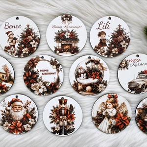 Színes karácsonyfadíszek bordó színvilágban, Karácsony, Karácsonyi lakásdekoráció, Karácsonyfadíszek, Decoupage, transzfer és szalvétatechnika, Famegmunkálás, MESKA