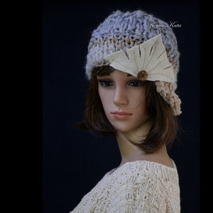 CLOCHE-ART - extravagáns kézzel kötött kalap, sapka /  mogyoró-kék - ruha & divat - sál, sapka, kendő - kalap - Meska.hu