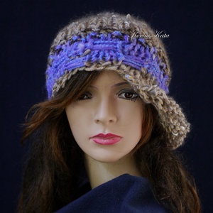 CLOCHE-ART - extravagáns kézzel kötött kalap, sapka / barna-levendula - ruha & divat - sál, sapka, kendő - sapka - Meska.hu