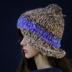 CLOCHE-ART - extravagáns kézzel kötött kalap, sapka / barna-levendula - ruha & divat - sál, sapka, kendő - sapka - Meska.hu