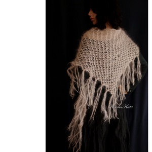 SZELLŐ-KENDŐ - kézzel kötött mohair vállkendő / sand - ruha & divat - sál, sapka, kendő - vállkendő - Meska.hu