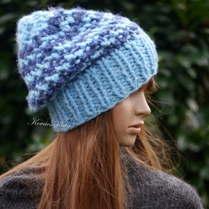 SZILVI-SAPI / chunky beanie - trendi kézzel kötött gyapjú sapka / kékek - ruha & divat - sál, sapka, kendő - sapka - Meska.hu