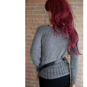 PATSYmoher-pulcsi - kézzel kötött exkluzív design pulóver / sterling-szürke - ruha & divat - női ruha - pulóver - Meska.hu