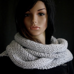 PÁRMA KENDŐ - trendi kézzel kötött vastag sálkendő / ezüst, Ruha & Divat, Sál, Sapka, Kendő, Vállkendő, Kötés, MESKA