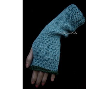 BOSZI-KESZTYŰ / kasmír-alpaka - exkluzív kézzel kötött kesztyűszár, kézmelegítő /  türkiz - ruha & divat - sál, sapka, kendő - kesztyű - Meska.hu