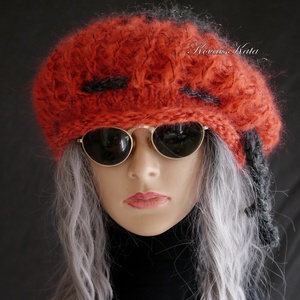 DORA / korall-antracit - extravagáns kézzel kötött chunky mohair gomba sapka  - ruha & divat - sál, sapka, kendő - sapka - Meska.hu