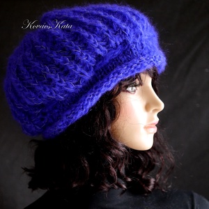 DORA / indigó - extravagáns kézzel kötött chunky mohair gomba sapka, barett  - ruha & divat - sál, sapka, kendő - sapka - Meska.hu