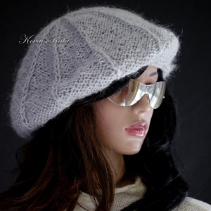 ANETT BARETT / ezüstös - kézzel kötött elegáns kidmohair sapka XL, Ruha & Divat, Sál, Sapka, Kendő, Sapka, Kötés, MESKA