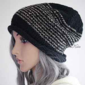 BEANIE LUX - trendi kézzel kötött angora-merinó sapka / fekete+natúr - Meska.hu