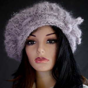 DORA / szederhab - extravagáns kézzel kötött chunky mohair gomba sapka, barett  - ruha & divat - sál, sapka, kendő - sapka - Meska.hu