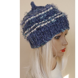 LUCA-SAPI / kék-fehér - bohém kézzel kötött design gyapjú sapka  - ruha & divat - sál, sapka, kendő - sapka - Meska.hu