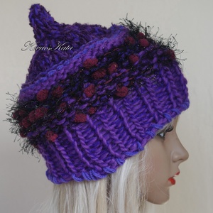 LUCA-SAPI / ibolya - bohém kézzel kötött design gyapjú sapka  - Meska.hu