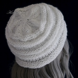AMY-SAPI / hófehér - trendi kötött design sapka - ruha & divat - sál, sapka, kendő - sapka - Meska.hu