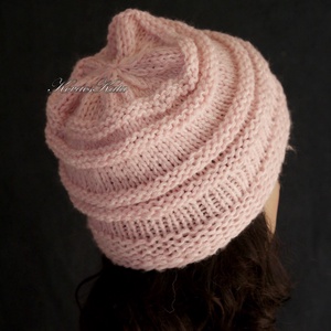 AMY-SAPI / babarózsaszín - trendi kézzel kötött sapka - ruha & divat - sál, sapka, kendő - sapka - Meska.hu