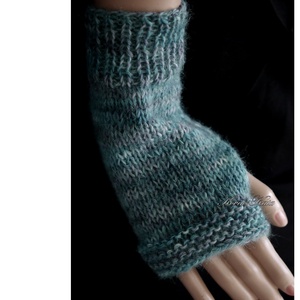 BOSZI-KESZTYŰ / lorca - exkluzív kézzel kötött kesztyűszár, kézmelegítő  - Meska.hu