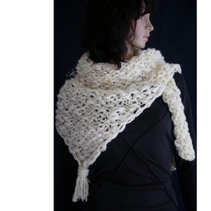 HANDSPUN VÁLLKENDŐ - kézzel kötött kézzel font 100% gyapjú sálkendő - Meska.hu