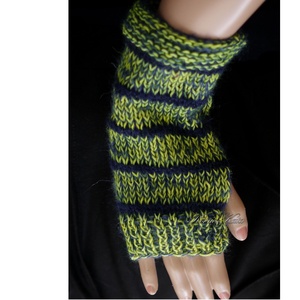 BOSZI KESZTYŰ / gyapjú - kézzel kötött rövid kesztyűszár, kézmelegítő / saláta - ruha & divat - sál, sapka, kendő - kesztyű - Meska.hu