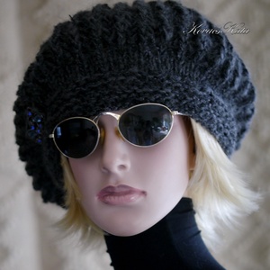 BORBÁLA / antracit - trendi kézzel kötött sapka, barett - ruha & divat - sál, sapka, kendő - sapka - Meska.hu