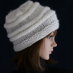 AMY-SAPI / törtfehér - trendi kötött akril-moher design sapka - Meska.hu