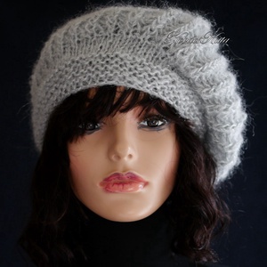 BORBÁLA / ezüst - kézzel kötött gyapjús-akril barett sapka  - Meska.hu