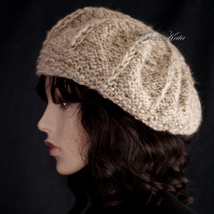 ANETT BARETT / marcipán - kézzel kötött bourette-selyem sapka - ruha & divat - sál, sapka, kendő - sapka - Meska.hu