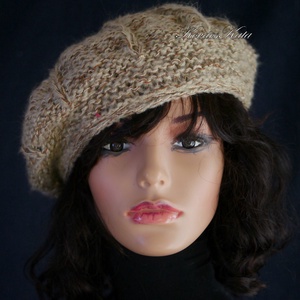 ANETT BARETT / marcipán - kézzel kötött bourette-selyem sapka - ruha & divat - sál, sapka, kendő - sapka - Meska.hu
