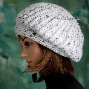 BORBÁLA / pettyeske - kézzel kötött babyakril barett sapka KÉSZLETEN - ruha & divat - sál, sapka, kendő - sapka - Meska.hu