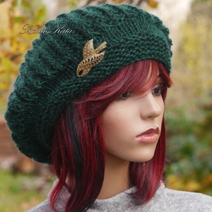 BORBÁLA / glitter zöld - exkluzív kézzel kötött könnyű gomba sapka, barett KÉSZLETEN - ruha & divat - sál, sapka, kendő - sapka - Meska.hu