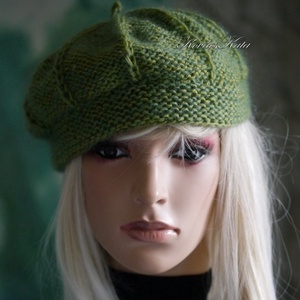ALETTA / olív - exkluzív kézzel kötött-festett deluxe selyem-jak + silk-mohair svájci sapka, barett KÉSZLETEN - Meska.hu