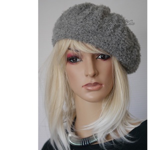 ALETTA / galamb - exkluzív kézzel kötött alpaka-buklé svájci sapka, barett KÉSZLETEN - Meska.hu